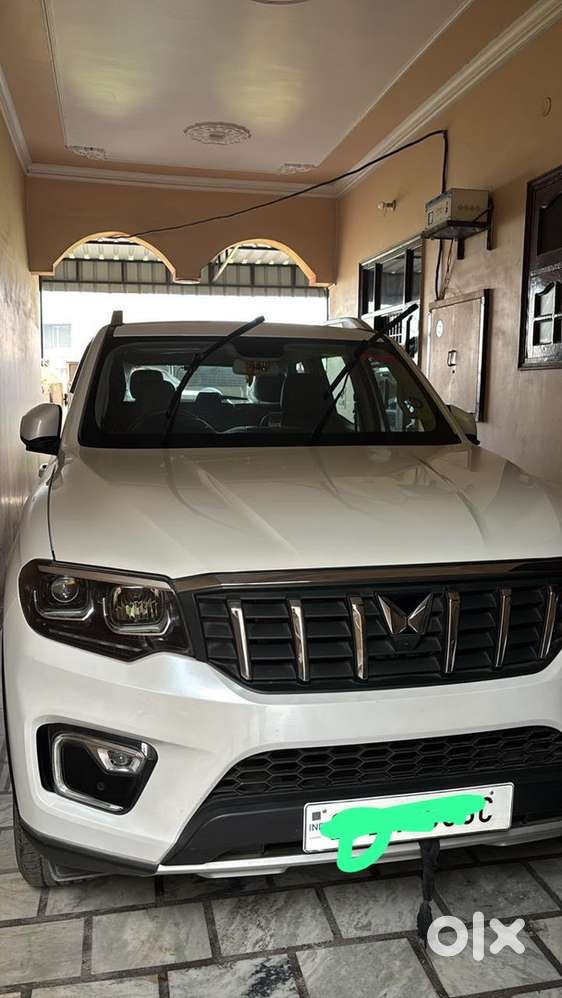Mahindra Scorpio N 2023 - Automatic Petrol Z8 L