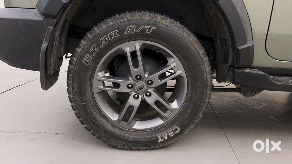 Mahindra Thar Lx Hard Top Petrol At Rwd, 2022, Petrol