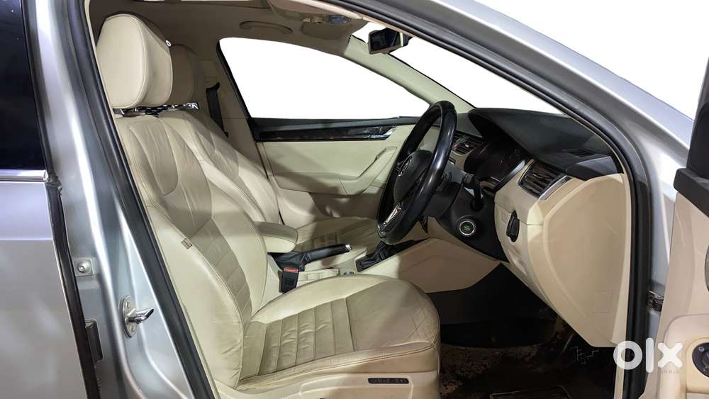 Skoda Octavia 1.8 Tsi Style Plus At, 2016, Petrol