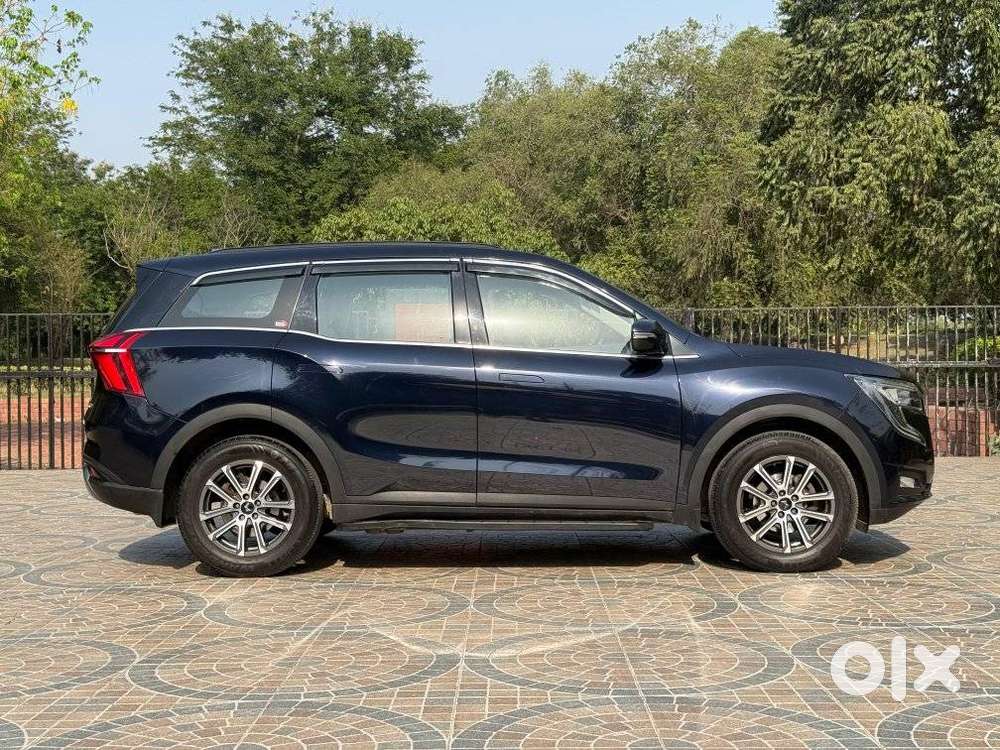 Mahindra Xuv700 2.0 Ax 7 Petrol At Str, 2024, Petrol