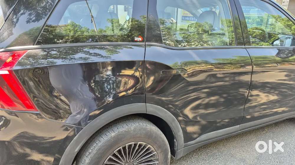 Mahindra Xuv700 Ax 3 2024