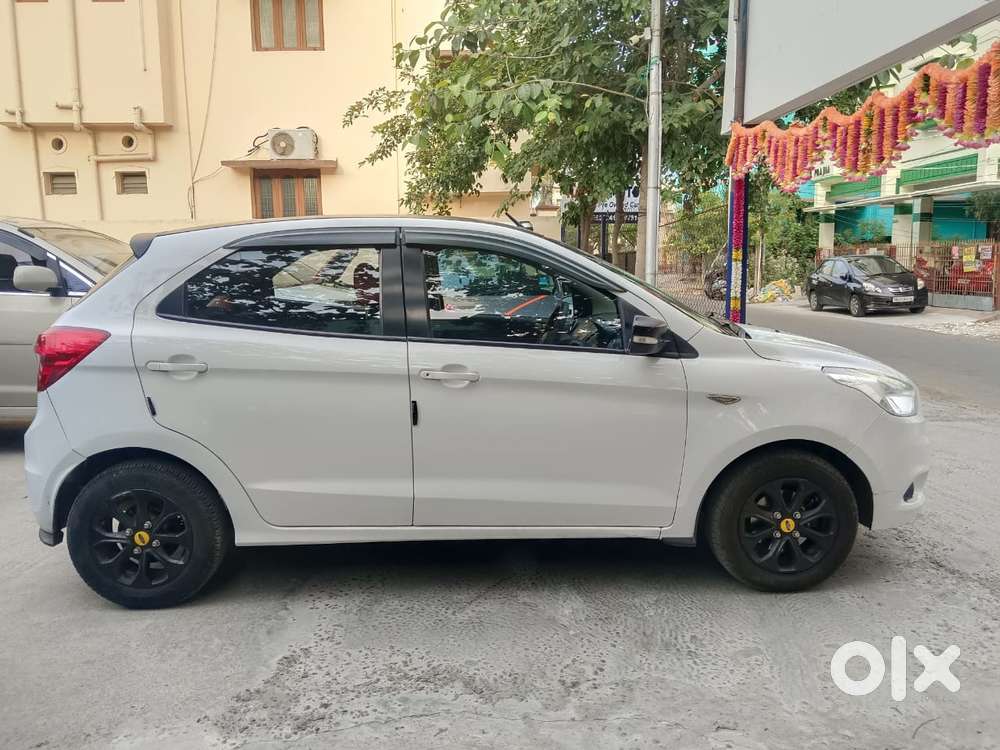 Ford Figo 2012-2015 Petrol Titanium, 2016, Petrol