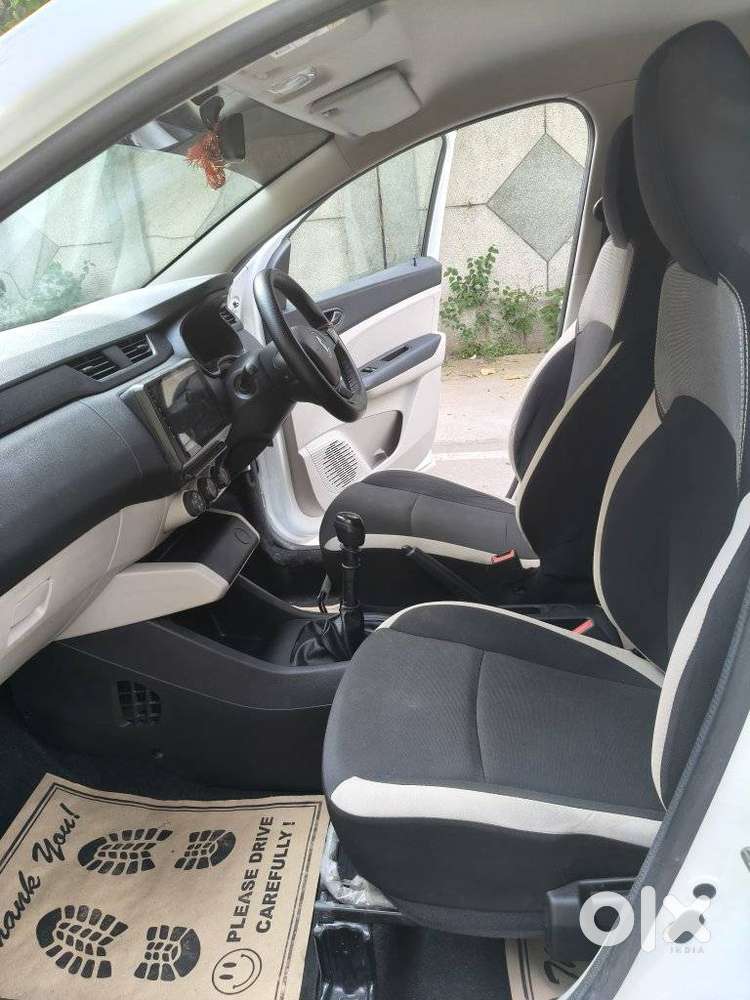 Renault Triber 1.0 Rxe, 2023, Petrol