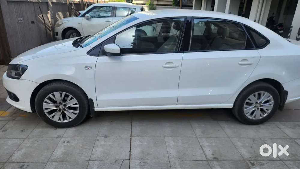 Volkswagen Vento 1.2 Highline Auto 2015 Petrol 86000 Km