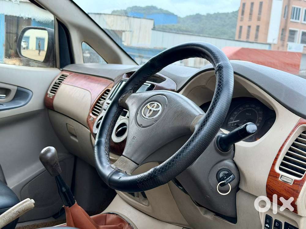 Toyota Innova 2.5 G (diesel) 8 Seater, 2012, Diesel
