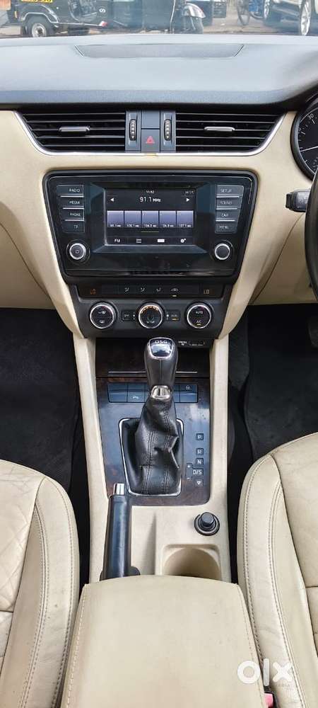 Skoda Octavia Elegance 1.8 Tsi At, 2015, Petrol