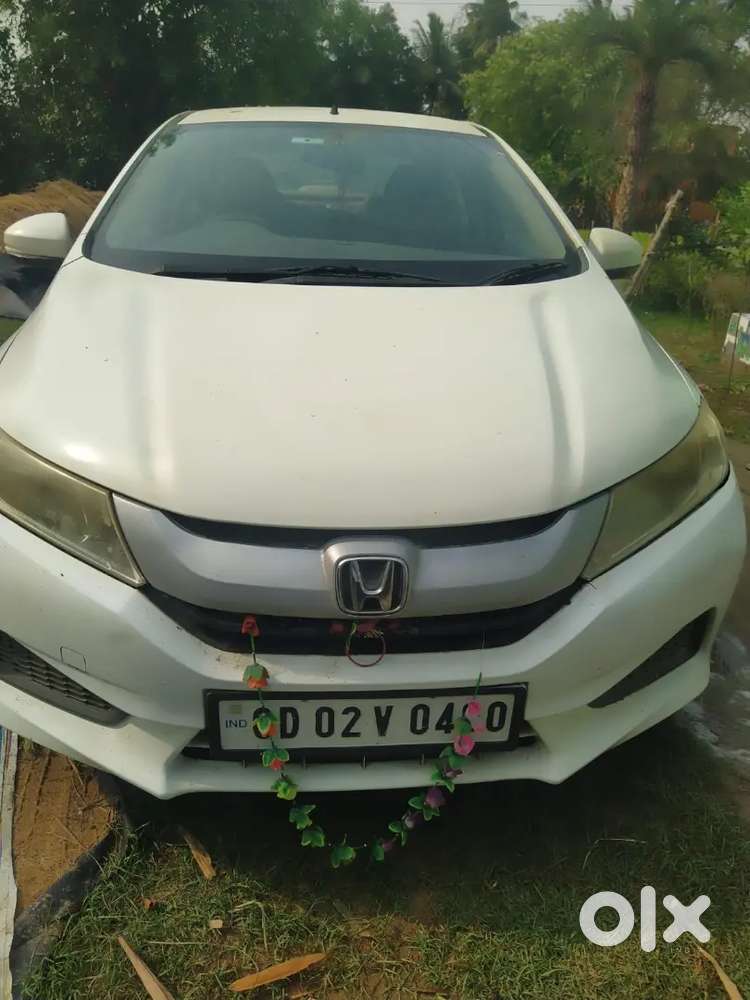Cng-27/km,petrol 16+ Km, Family Car