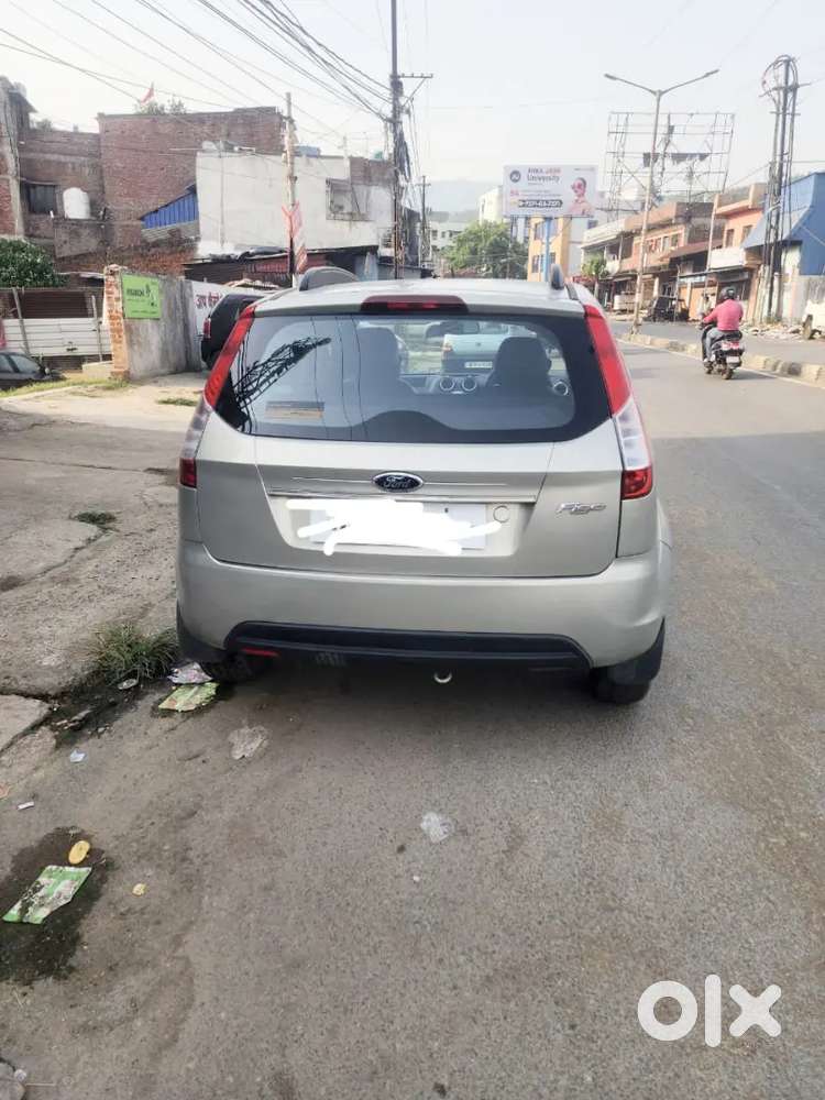 Ford Figo 2013 Petrol 87800 Km Driven