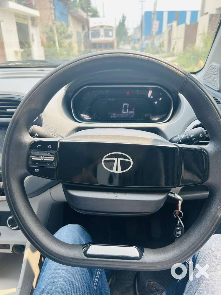 Tata Tiago 1.2 Revotron Xt (o), 2025, Petrol
