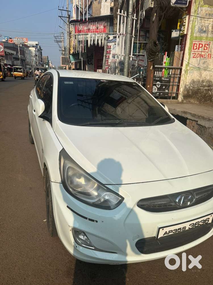 Hyundai Fluidic Verna 2013 Diesel 150000 Km Driven