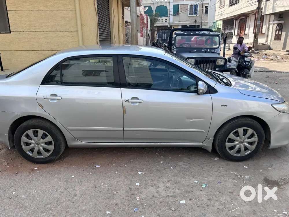 Toyota Corolla Altis 2013