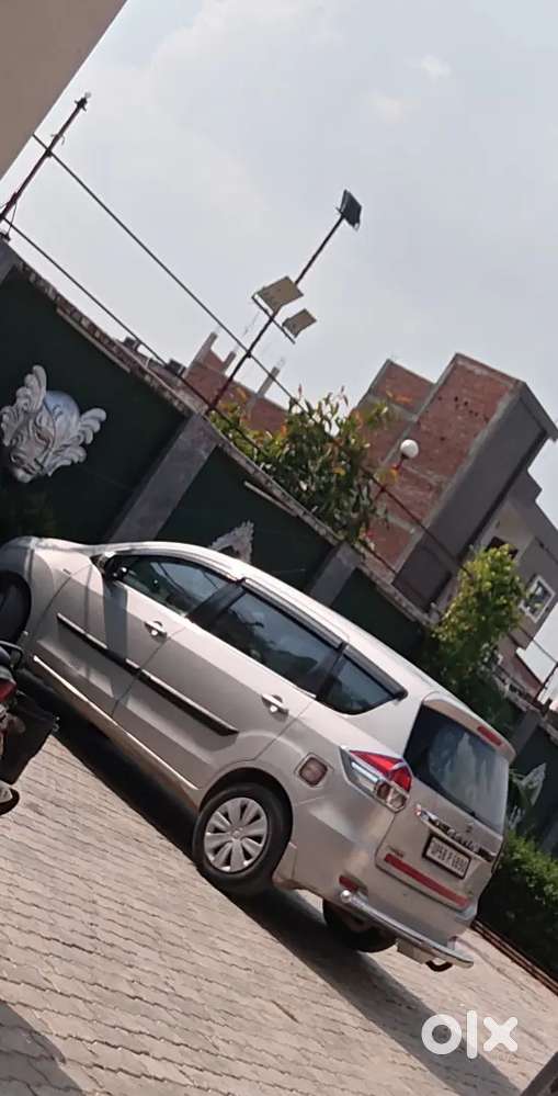 Maruti Suzuki Ertiga Vxi 2017