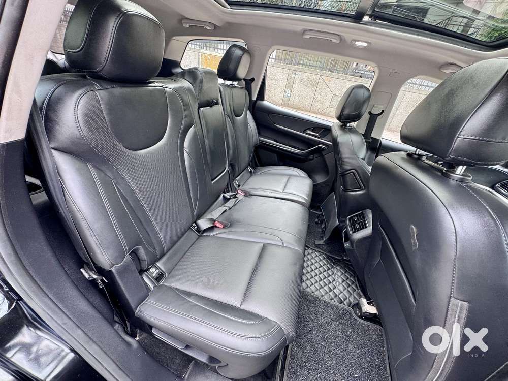 Mahindra Xuv700 2.2 Ax 7 Diesel At Str, 2025, Diesel