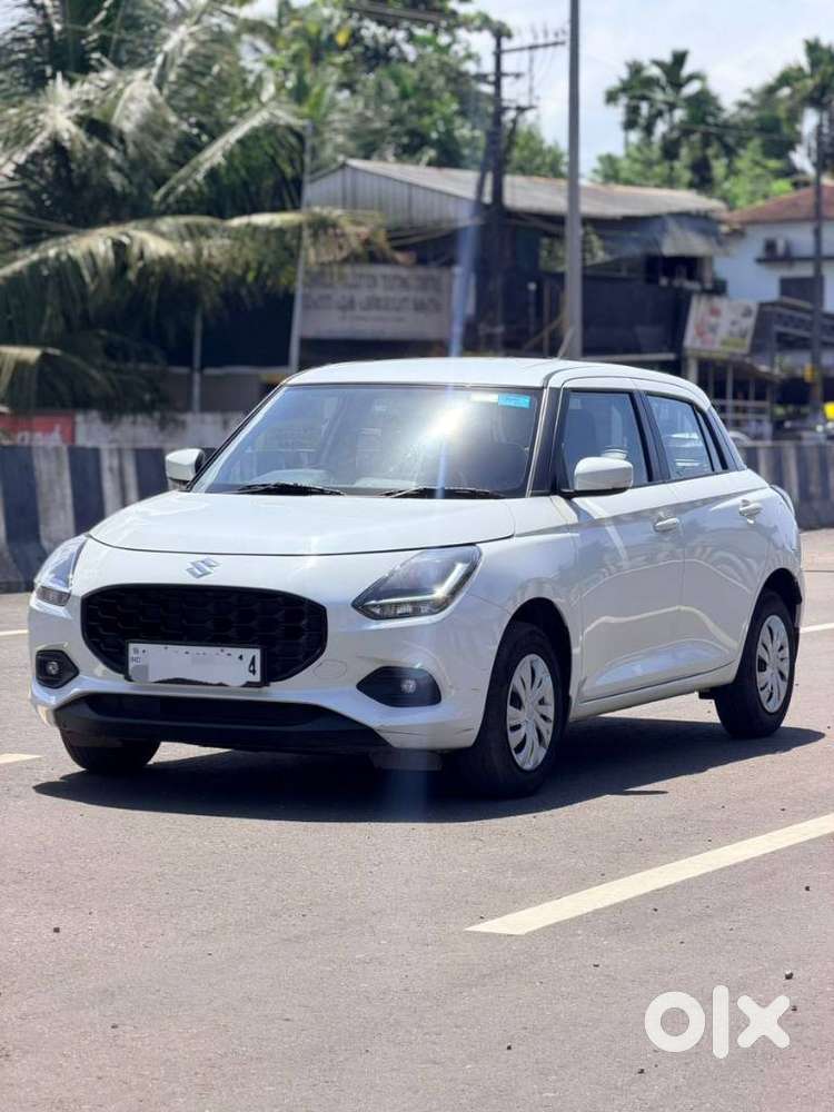 Maruti Suzuki Swift Vxi, 2025, Petrol