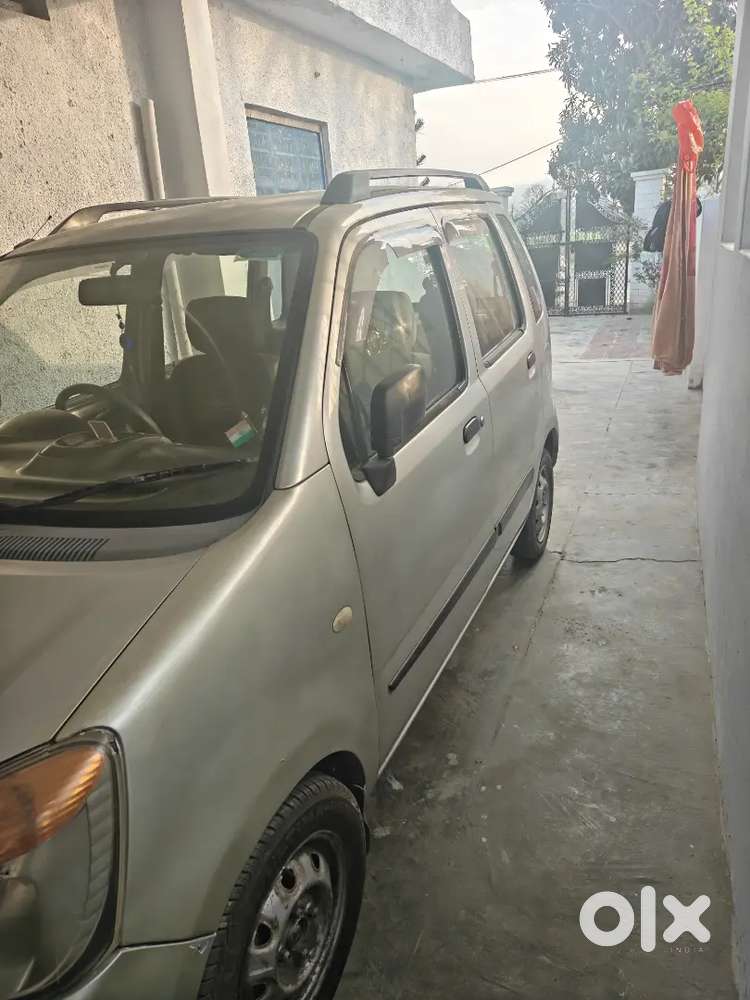 Wagnor  Silver Color