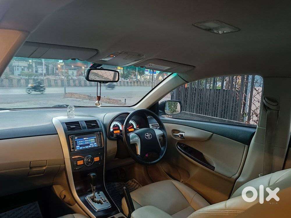 Toyota Corolla Altis [2014-2017] 1.8 G Cvt, 2014, Petrol