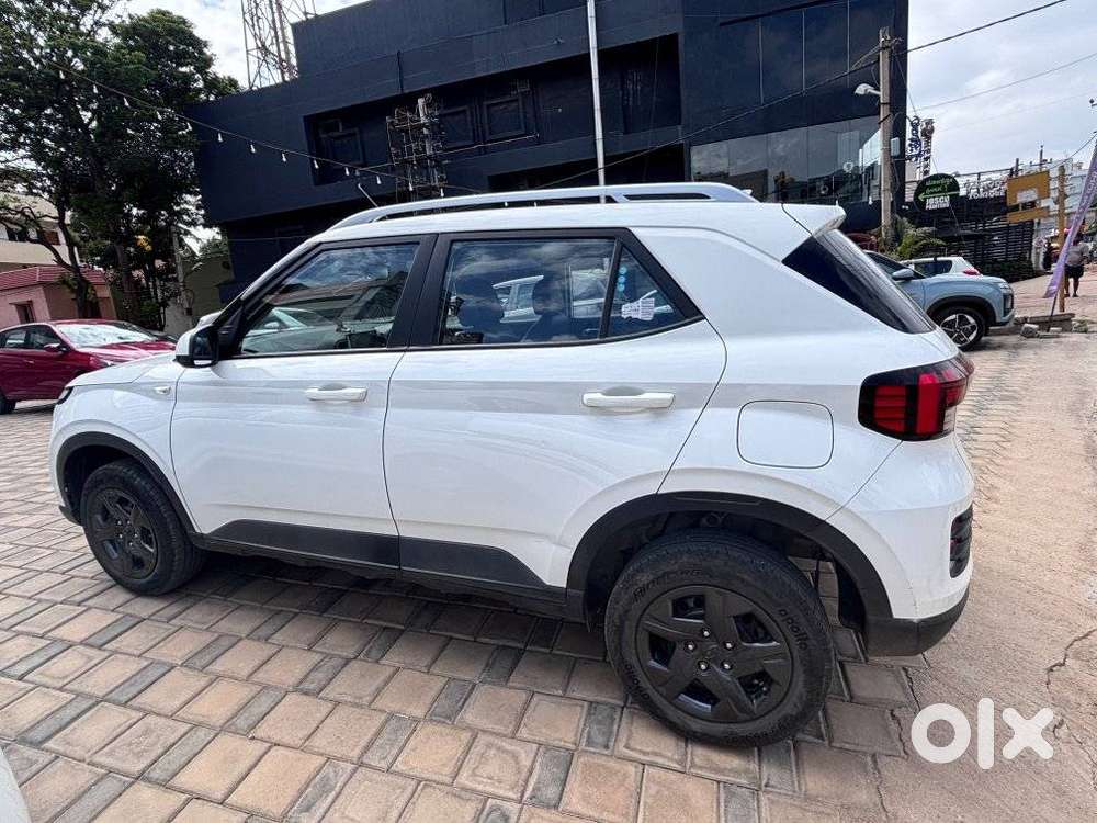Hyundai Venue S 1.2 Petrol, 2023, Petrol