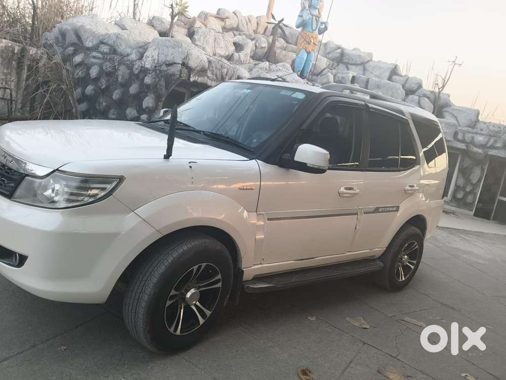 Tata Safari Storme 2017