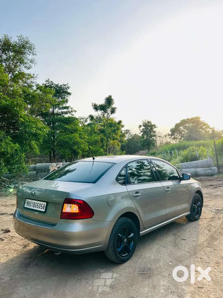 Skoda Rapid Elegance 2013 Diesel First Owner