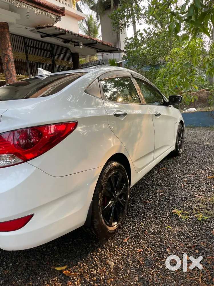 Hyundai Verna 2013 Diesel 71023 Km Driven