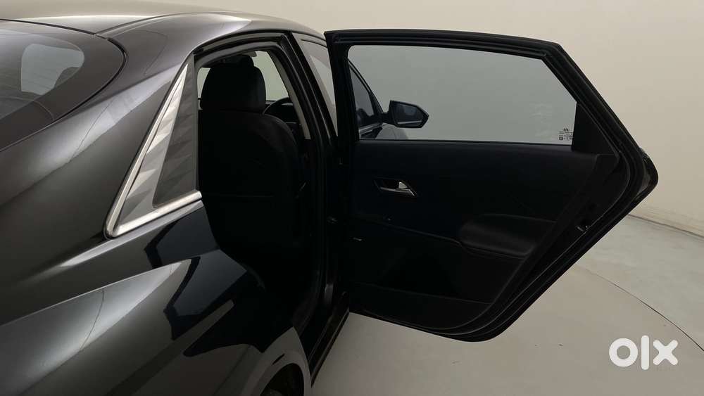 Hyundai Verna 1.5 Sx (o) Turbo Petrol Dct, 2023, Petrol