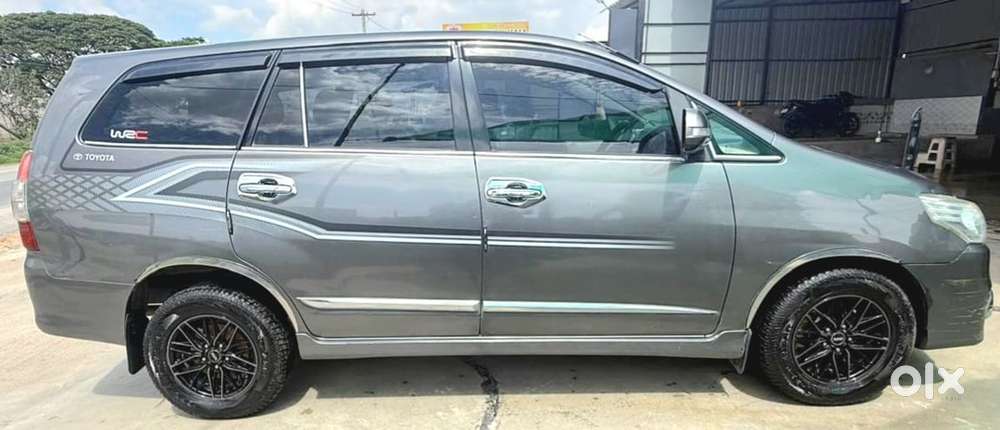 Toyota Innova Diesel 2014