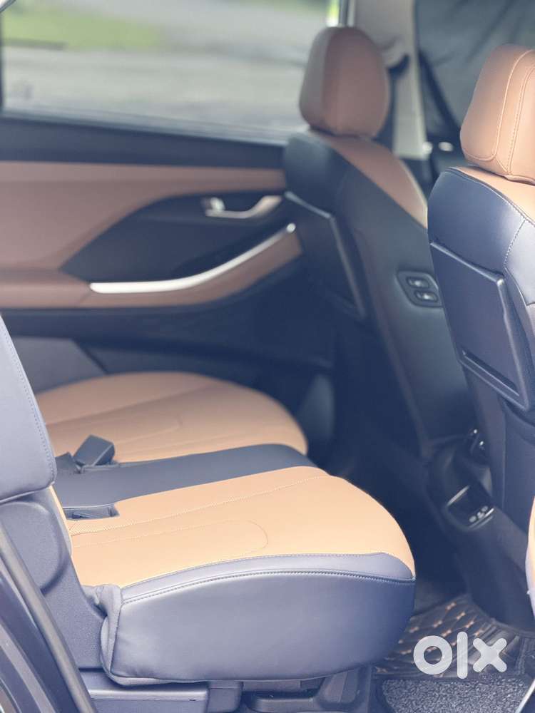 Hyundai Alcazar Signature 1.5 Petrol Dct 7str, 2025, Petrol
