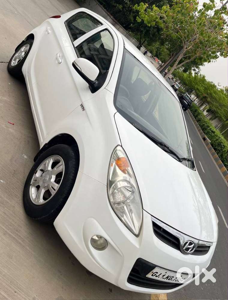 Hyundai I20 1.2 Asta, 2011, Cng & Hybrids