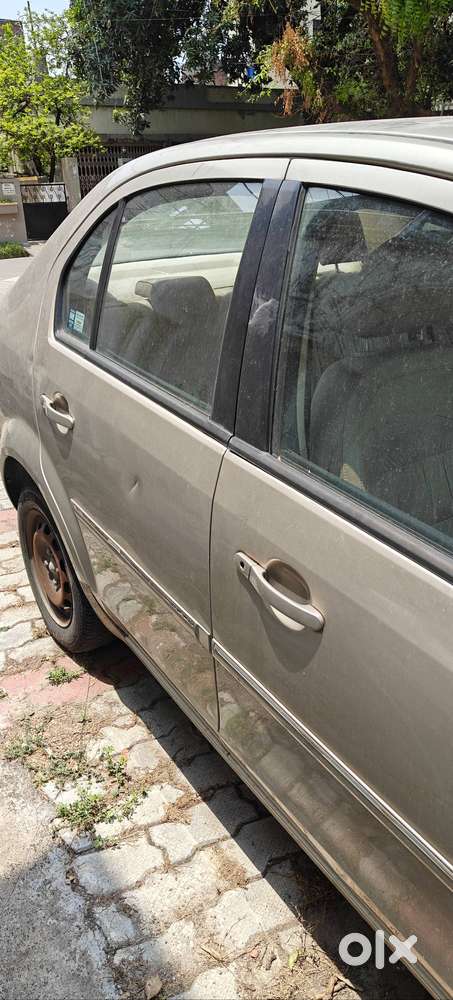 Ford Fiesta 1.6sxi With Leather Seats And Valid Registration