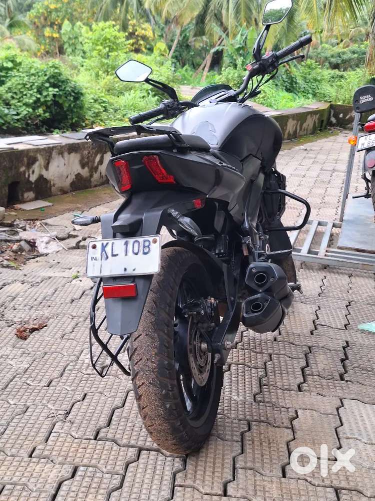 Bajaj Dominar 250 2021