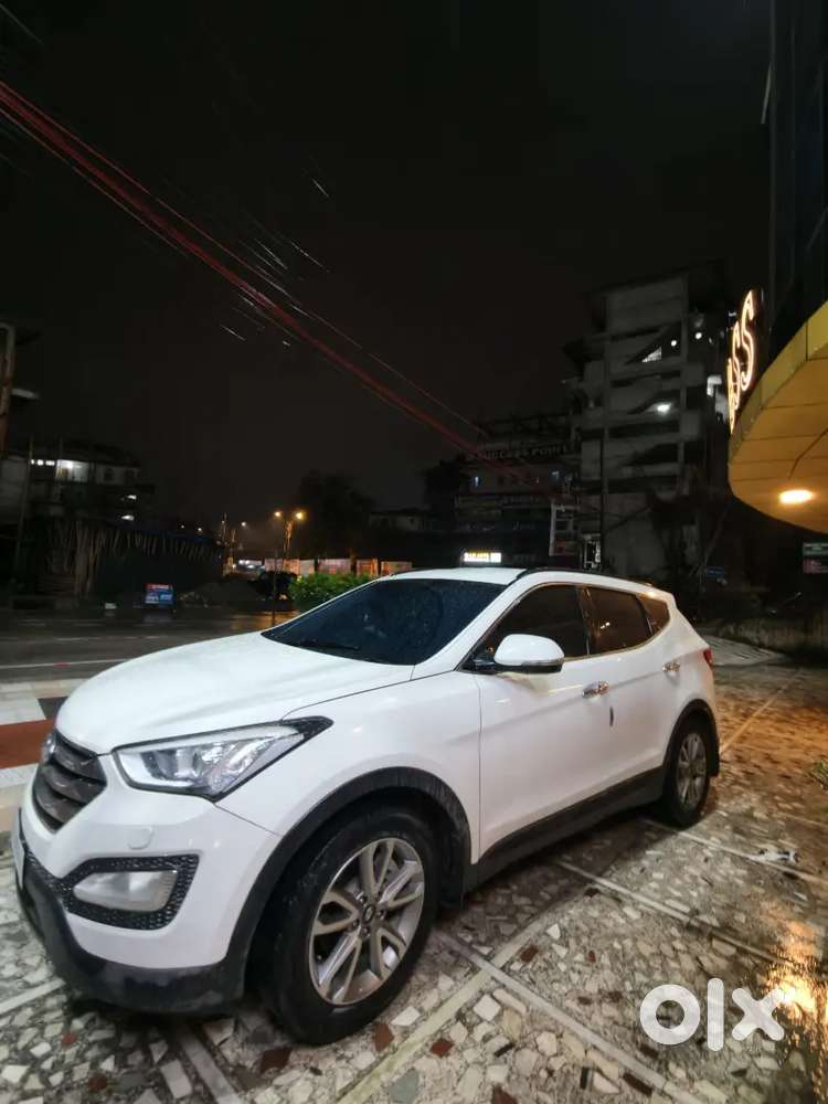 Hyundai Santa Fe 2016 Diesel Automatic, 70631 Km Driven