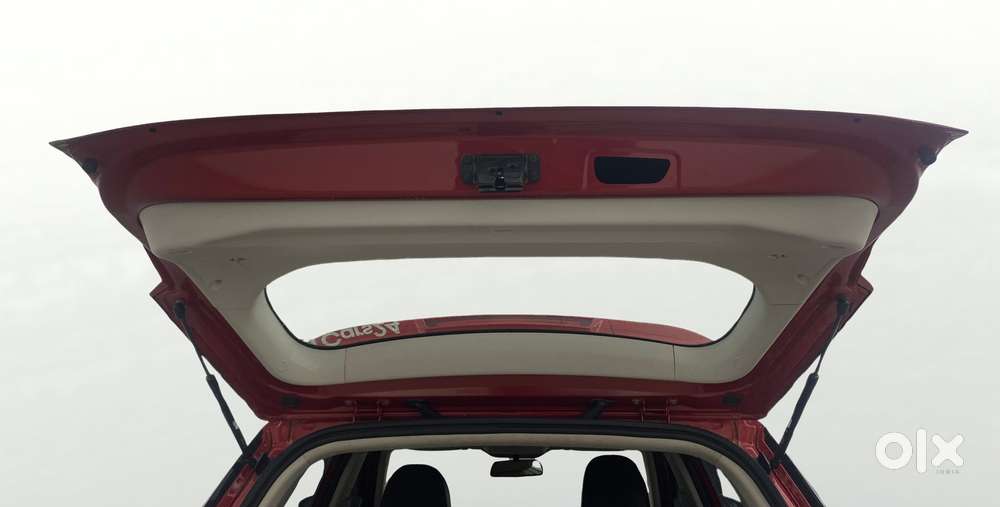 Mahindra Xuv300 W8, 2021, Petrol