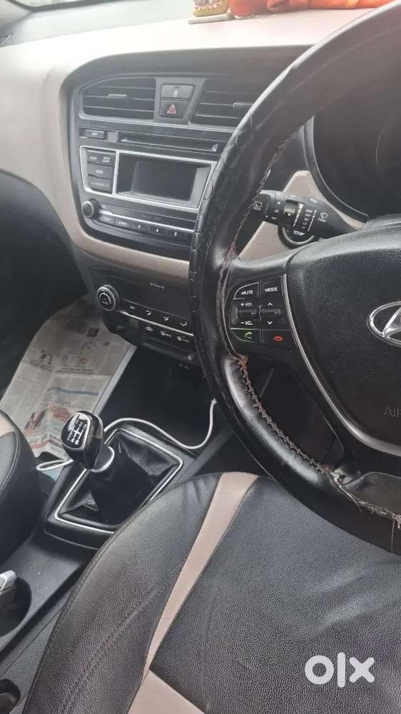 बहोत अछि कंडीशनर में है चारो टायर नए है गाडी मे कोई कमी नही है