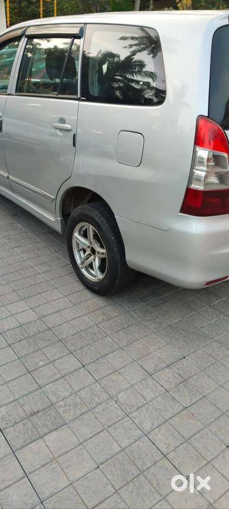 Toyota Innova Diesel 2014
