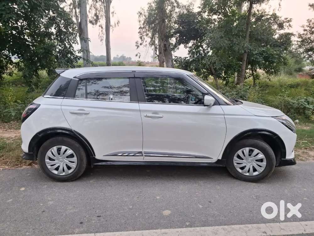 Maruti Suzuki Swift 2024 Petrol 14000 Km Driven
