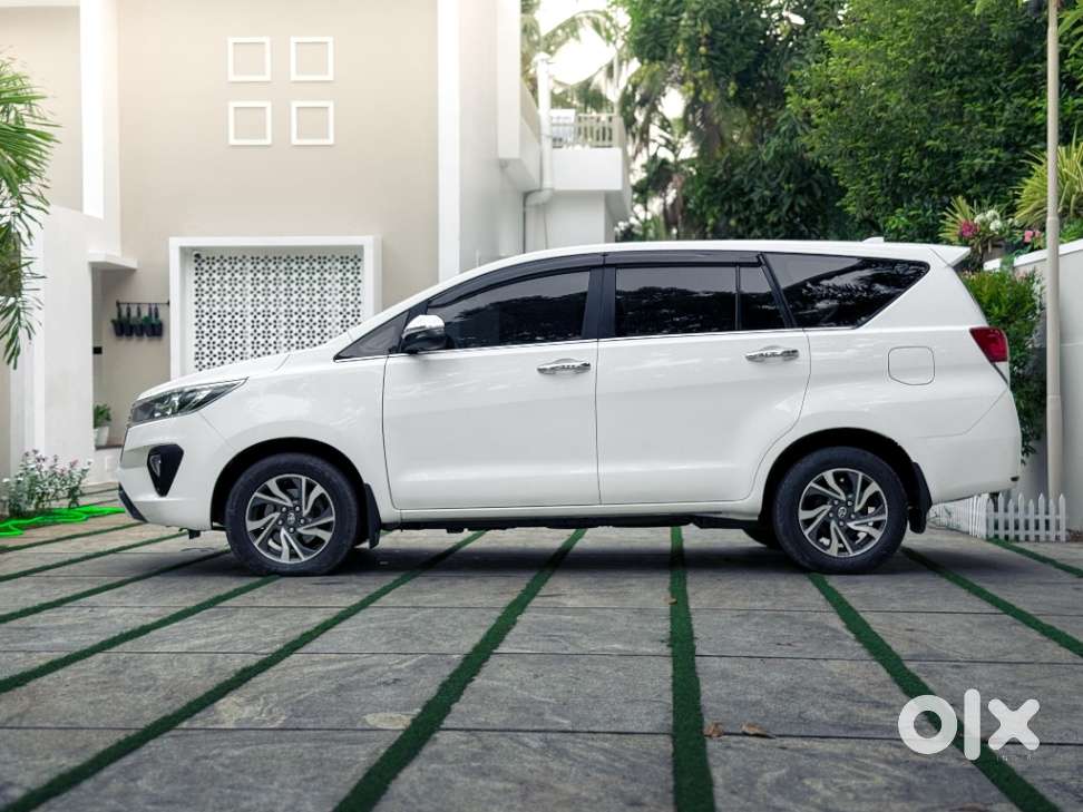 Toyota Innova Crysta [2020-ongoing] 2.4 Gx At 7 Str, 2021, Diesel