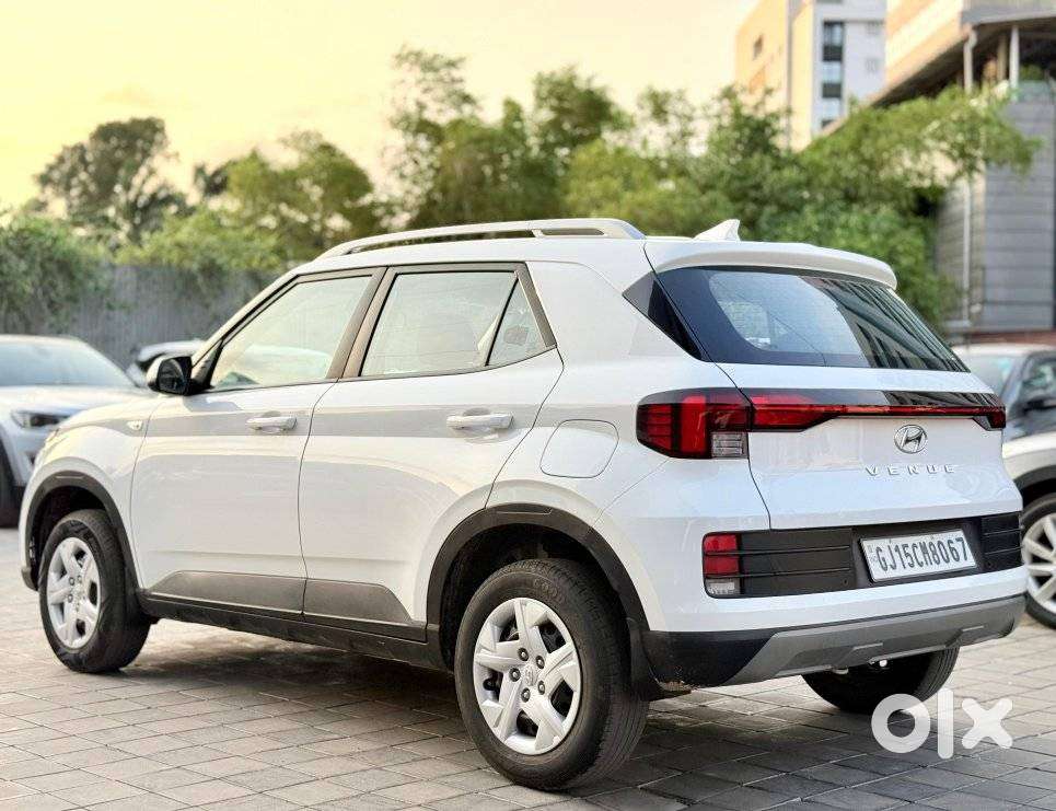 Hyundai Venue S 1.2 Petrol, 2022, Petrol