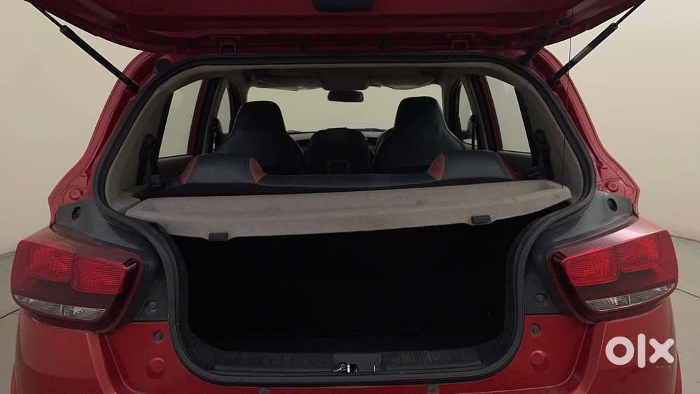 Mahindra Kuv 100 Mfalcon G80 K4, 2016, Petrol