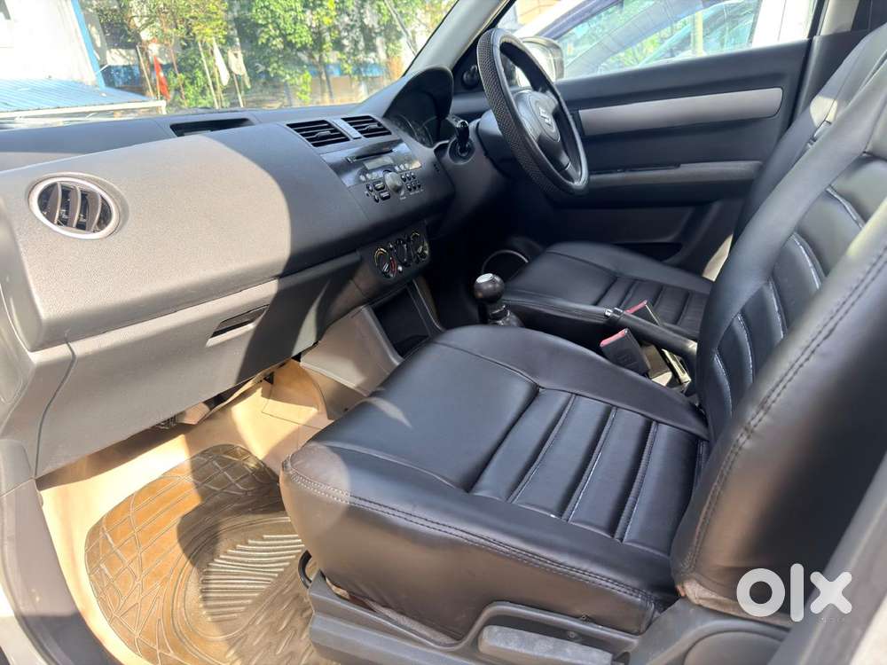 Maruti Suzuki Swift Dzire Vxi Optional, 2009, Petrol