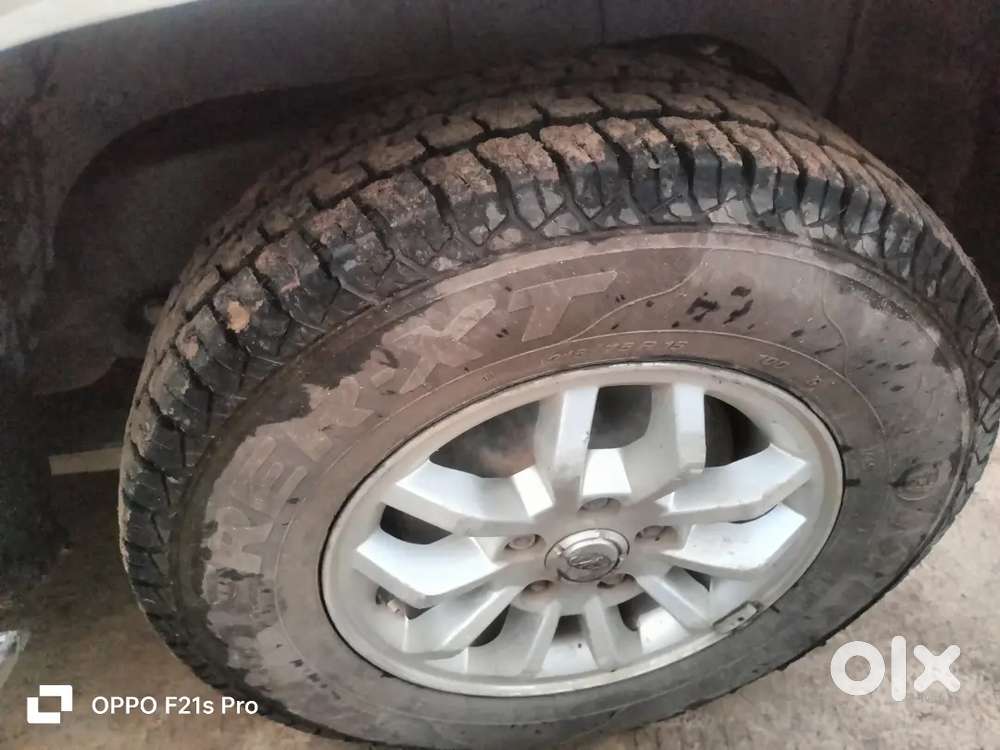 Mahindra Tuv 300 2017