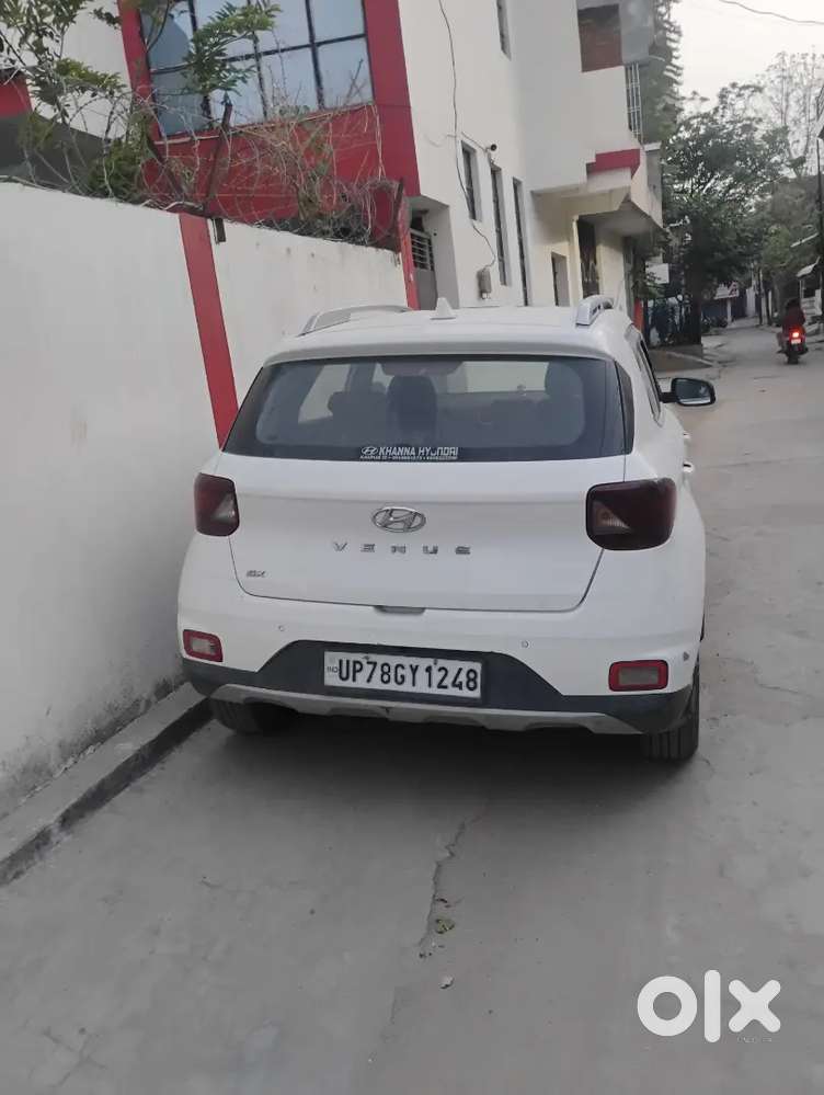 Hyundai Venue 2022 Diesel Well Maintained