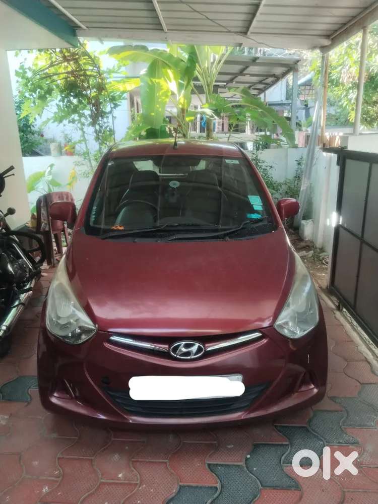 Family Using, Well Maintained Eon Lpg/petrol