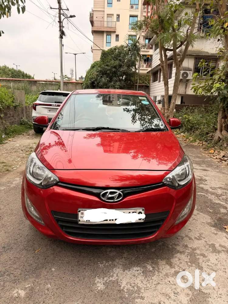 Owner Driven Hyundai I20 Sportz New Tyres & Battery