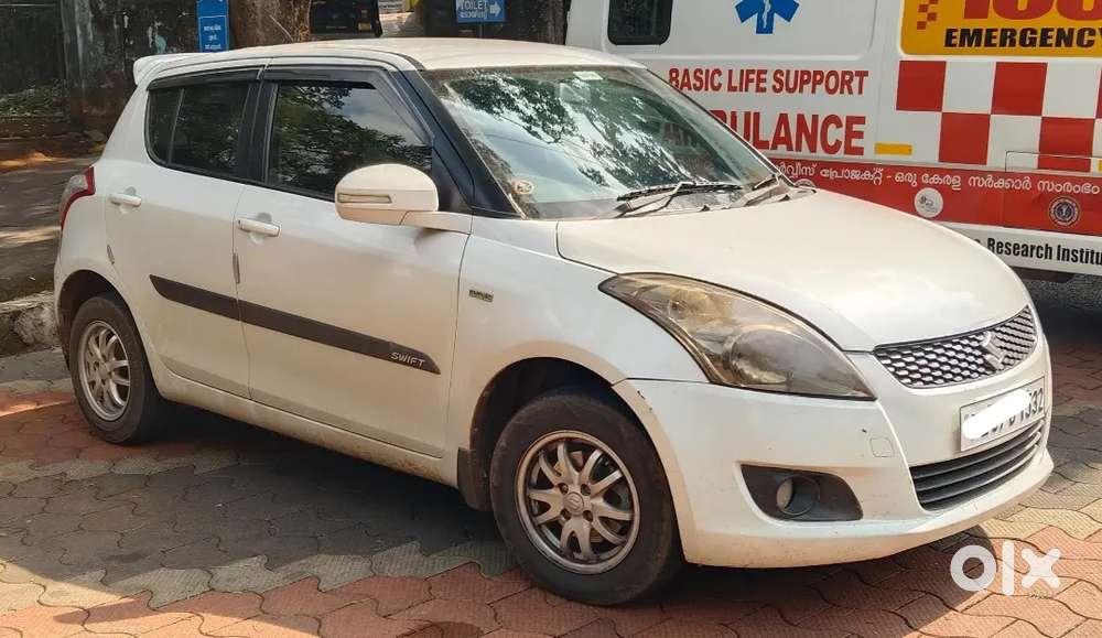 Maruti Suzuki Swift 2012 Diesel 140000 Km Driven