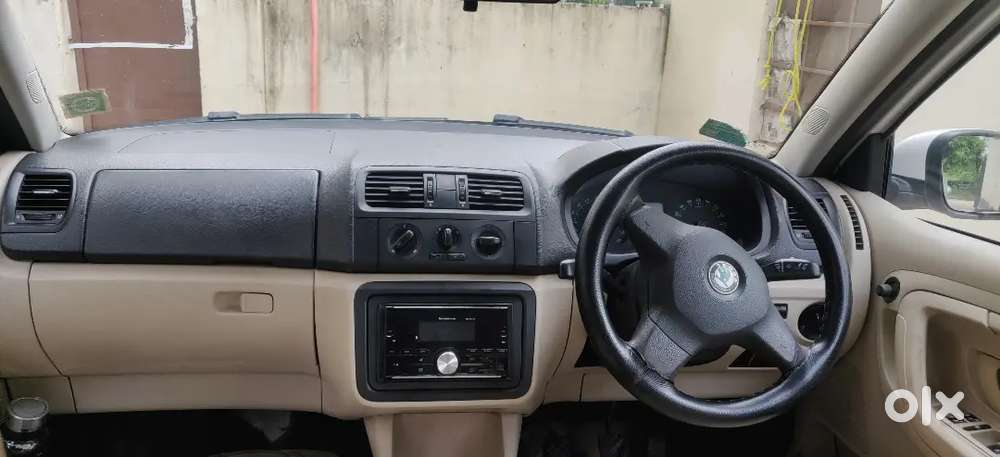 Well Maintained Single Hand Dreven