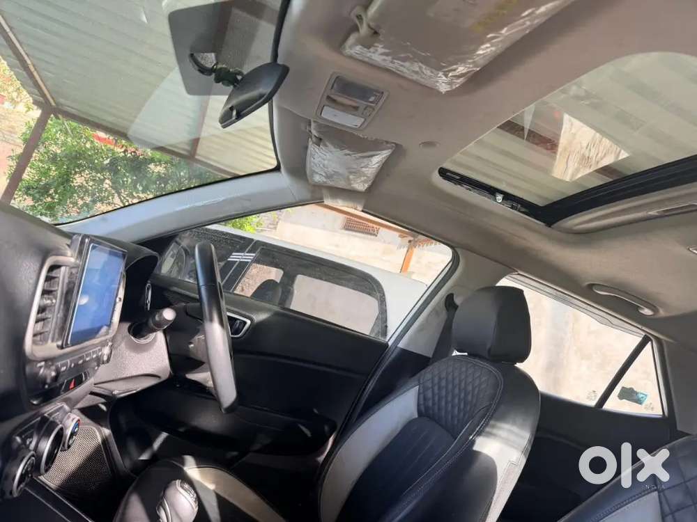 Hyundai Venue Top Model 2022 Diesel Well Maintained