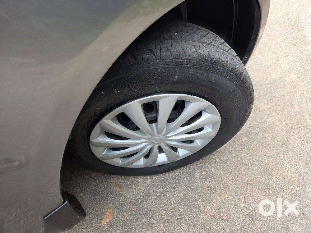 Maruti Suzuki Swift Vxi + Manual, 2012, Petrol