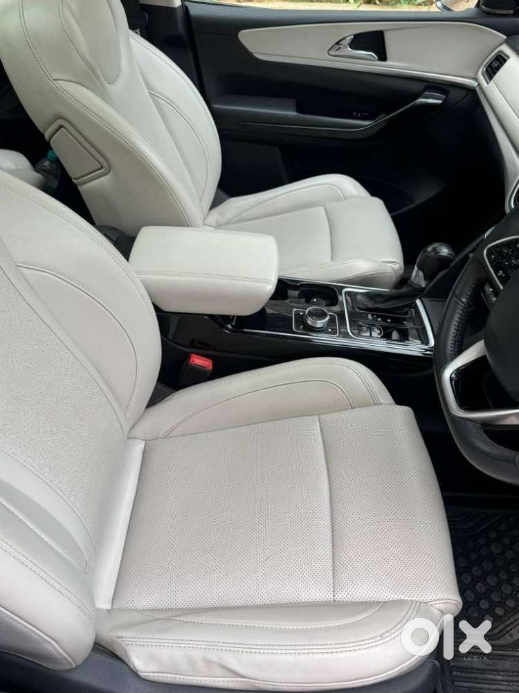 Mahindra Xuv700 2.2 Ax 7 Diesel At Luxury Pack Str, 2022, Diesel