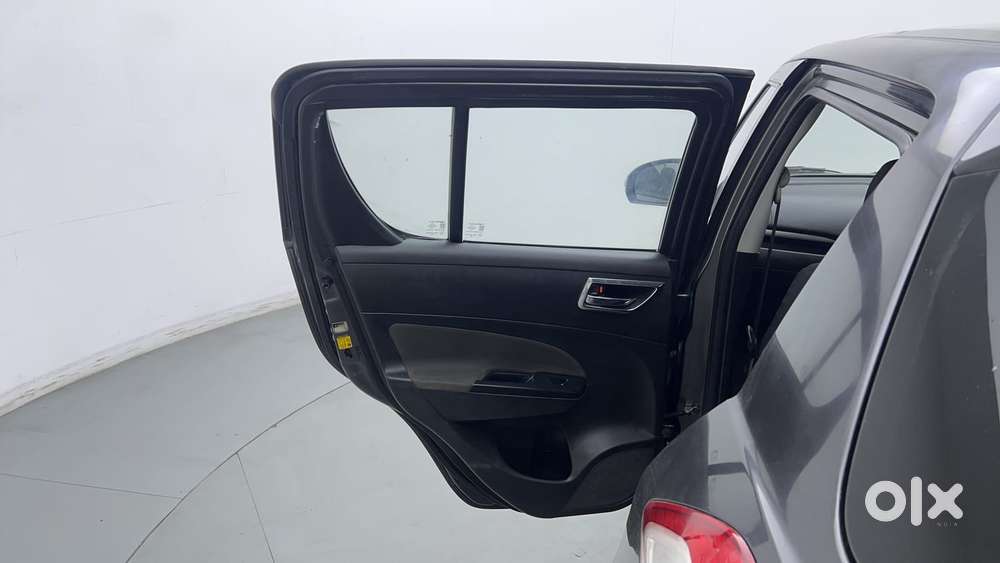 Maruti Suzuki Swift Vvt Vxi, 2016, Petrol