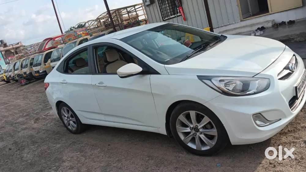 Hyundai Verna 2012